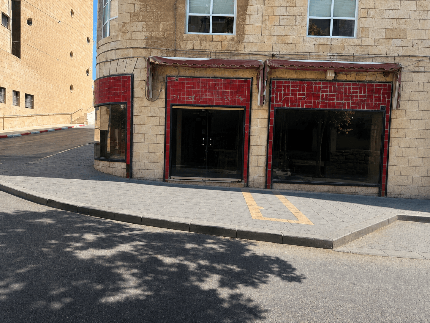 244 m² Commercial Space — City Center
